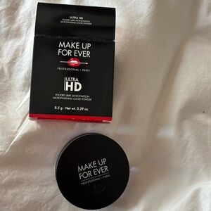Make-Up Forever Ultra HD Microfinish Powder